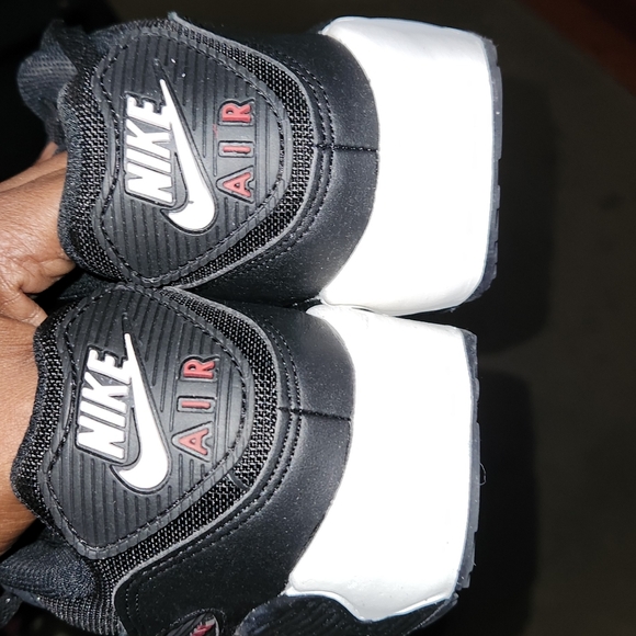 Nike - Picture 5 of 12